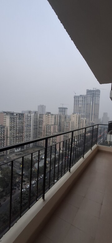 3 BHK Apartment For Rent in Amrapali Crystal Homes, Sector 76