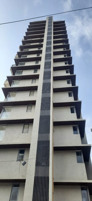 3 BHK Apartment For Rent in Khar West