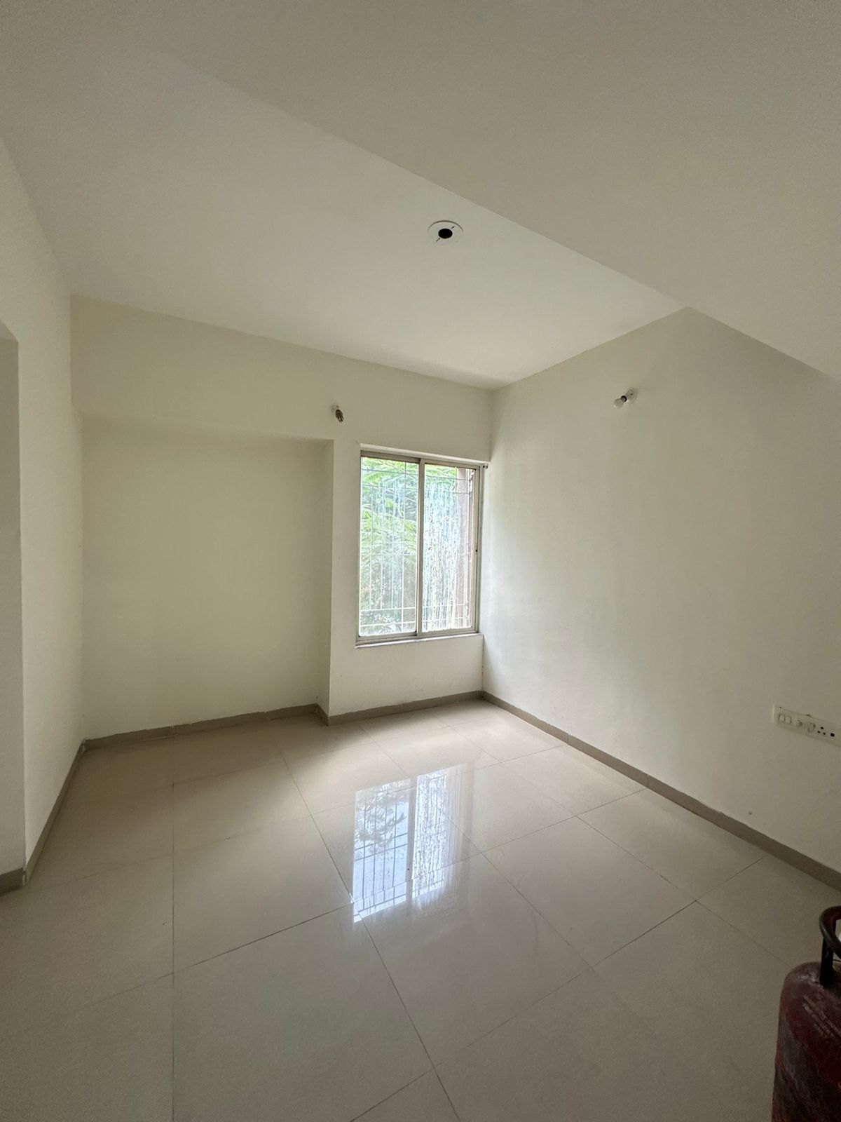 2 BHK Apartment For Rent in Manisha Apartment Law College Road