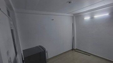 Room in 2 BHK Builder Floor at Mayur Vihar – for Rent