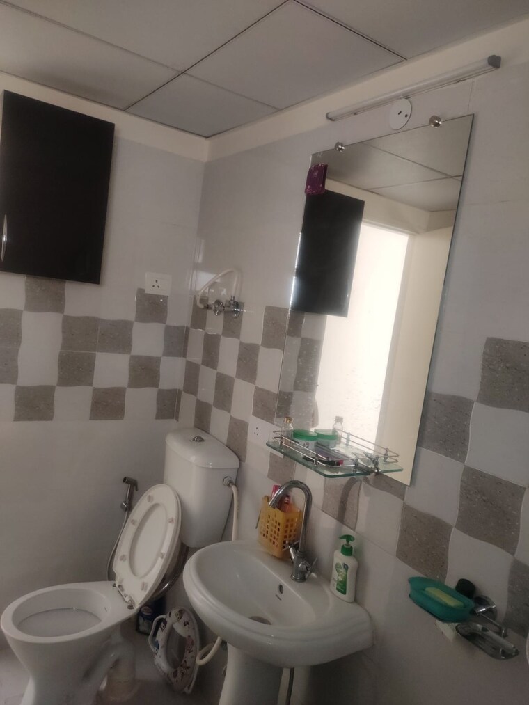 Attached Bathroom, gaur-city-7th-avenue 2 Bedroom 1165 Sq.Ft. Apartment In Sector 4 Greater Noida Greater Noida 9508552