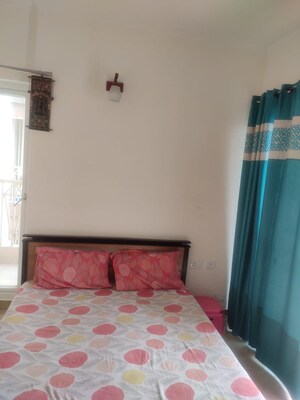 Bedroom in 2 BHK Apartment at Gaur City 7th Avenue, Sector 4 Greater Noida – for Rent
