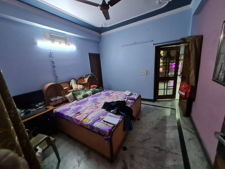 Bedroom, sector 22 3 Bedroom 162 Sq.Mt. Independent House In Sector 22 Noida 9508562