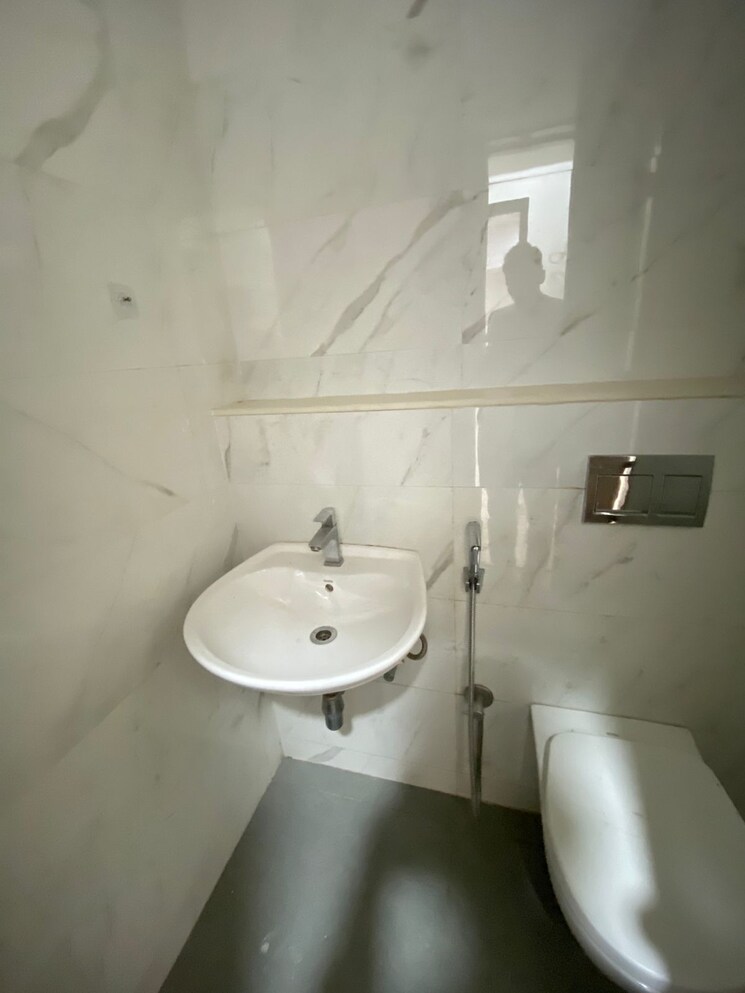 Bathroom, lodha-codename-premier 2 Bedroom 656 Sq.Ft. Apartment In Dombivli East Thane 9508577