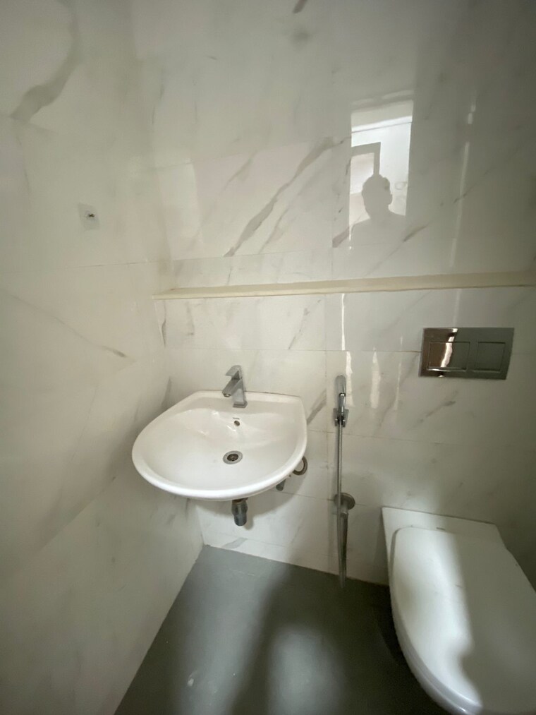 Bathroom, lodha-codename-premier 2 Bedroom 656 Sq.Ft. Apartment In Dombivli East Thane 9508577