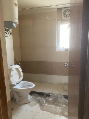 Bathroom in 3 BHK Apartment at Orchid Petals, Sector 49 – for Rent
