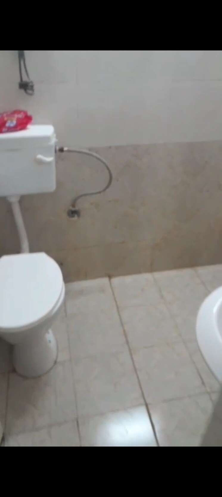 Bathroom, shree-vardhman-green-court 2 Bedroom 626 Sq.Ft. Apartment In Sector 90 Gurgaon 9508589