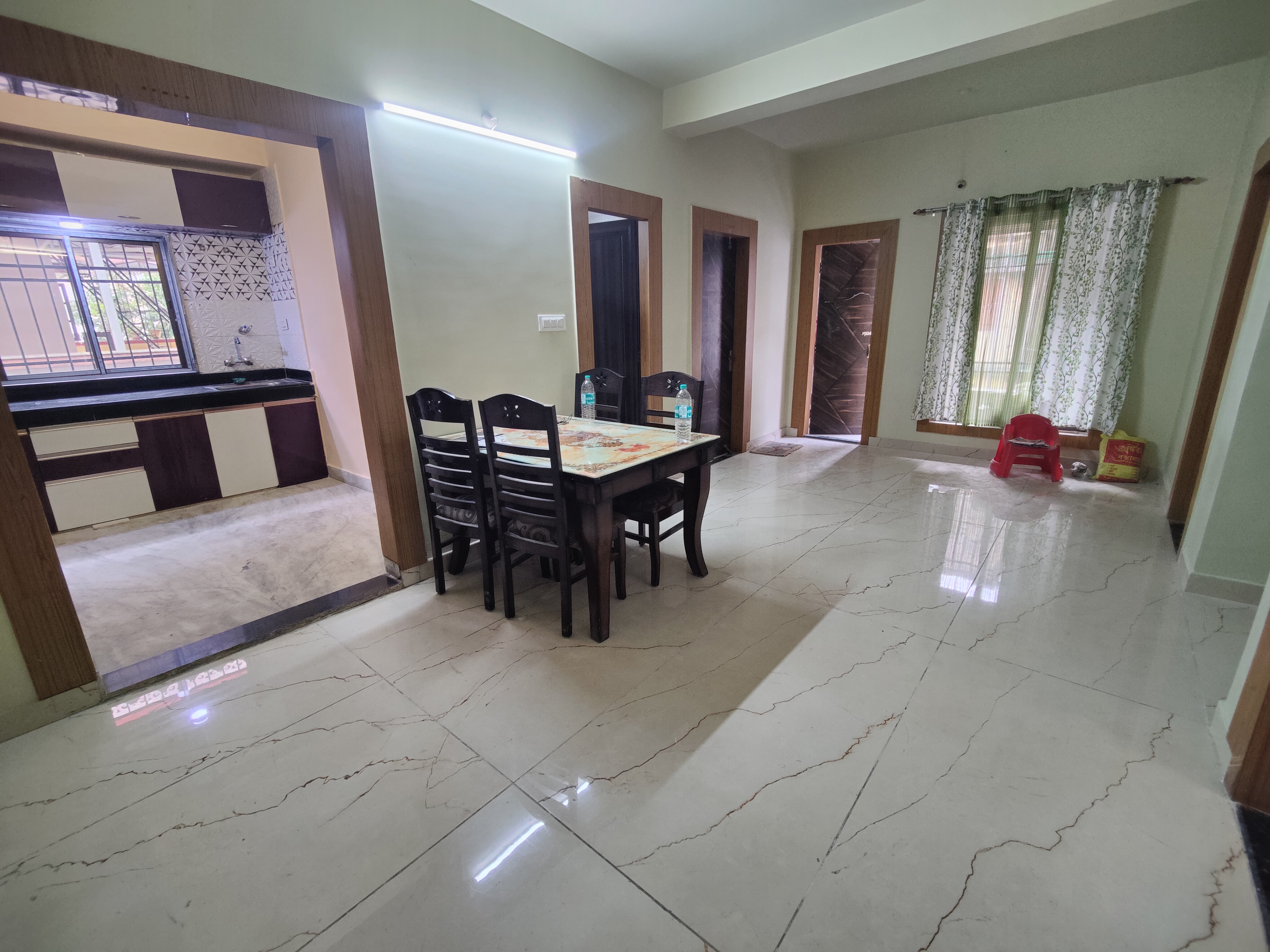2 BHK + Pooja Room Apartment For Rent in Hakim Para