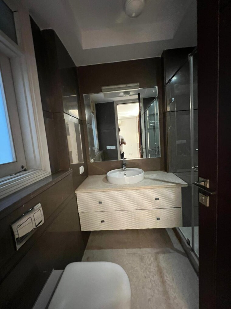 Attached Bathroom, vasant kunj 1 Bedroom 650 Sq.Ft. Apartment In Vasant Kunj Delhi 9508670