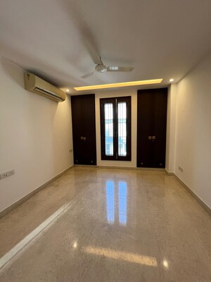 Room in 1 BHK Apartment at Vasant Kunj – for Sale