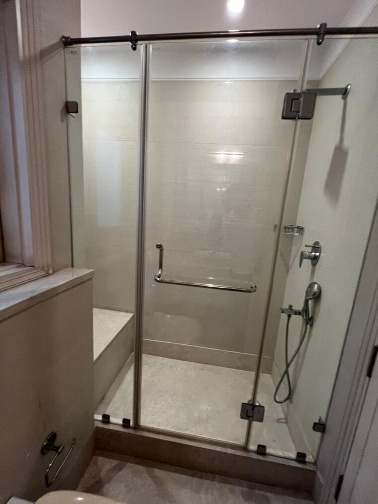 Bathroom, vasant kunj 1 Bedroom 650 Sq.Ft. Apartment In Vasant Kunj Delhi 9508670
