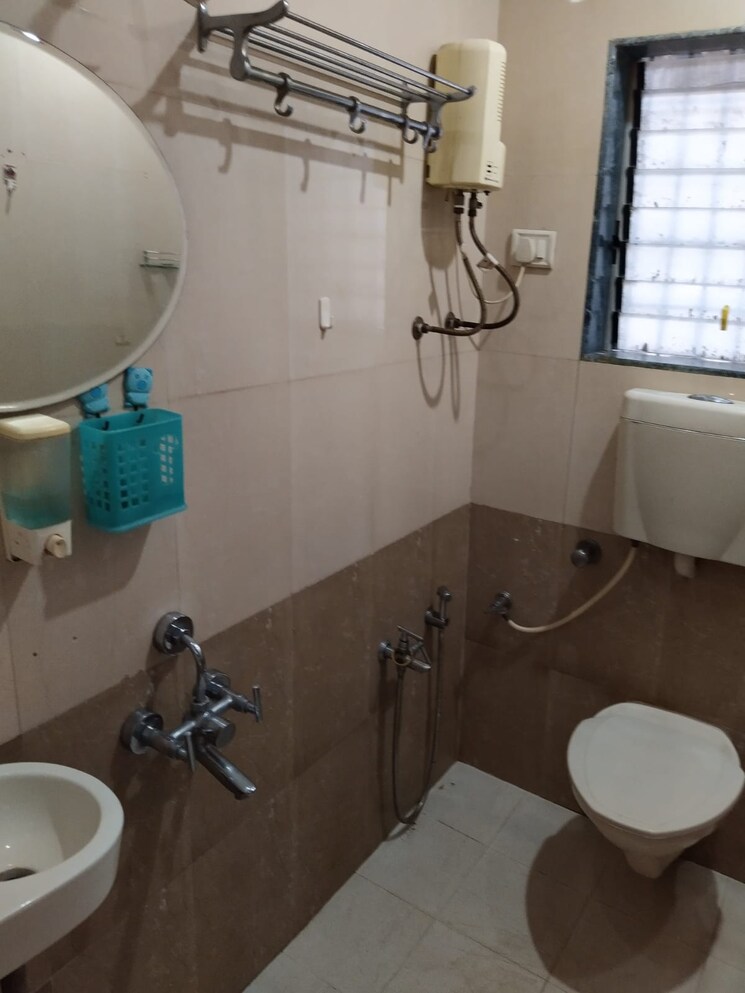 Bathroom, shree-ravechi-apartments 2 Bedroom 1000 Sq.Ft. Apartment In Kopar Khairane Navi Mumbai 9508669