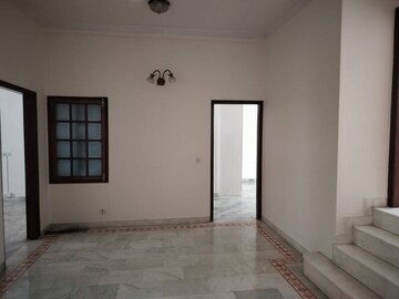 Building Lobby in 3 BHK Builder Floor at Greater Kailash I – for Rent