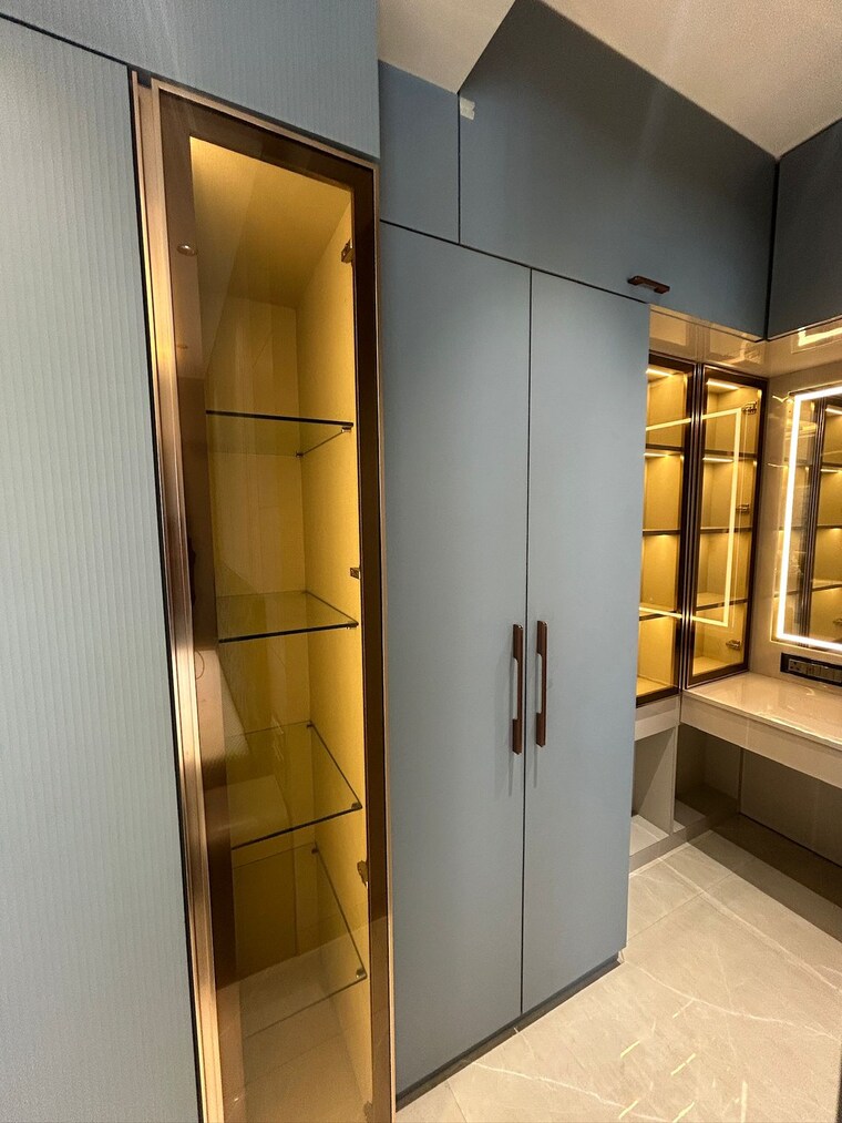 Cupboard, goregaon west 2.5 Bedroom 900 Sq.Ft. Apartment In Goregaon West Mumbai 9508694