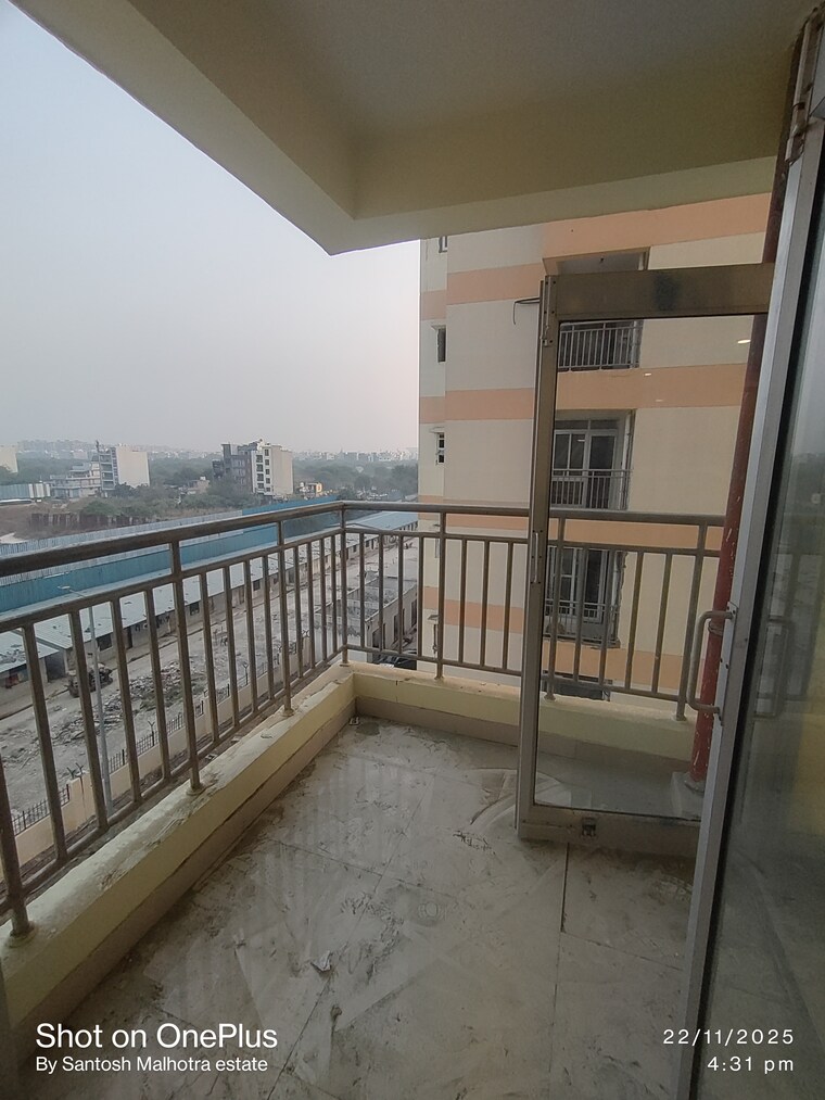 Balcony, sector 19 dwarka 3 Bedroom 150 Sq.Yd. Builder Floor In Sector 19 Dwarka Delhi 9508748