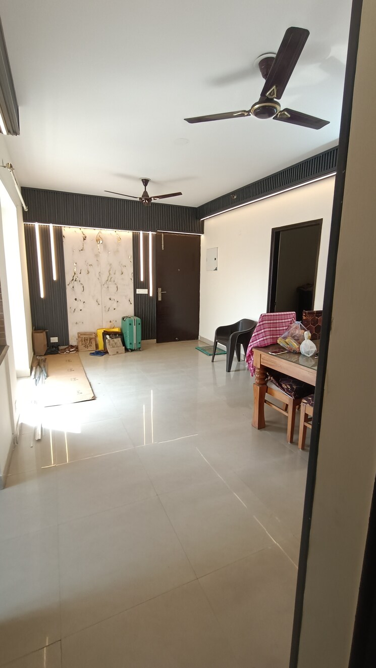 Bedroom, sethi-max-royal 1 RK 500 Sq.Ft. Apartment In Sector 76 Noida 9508753