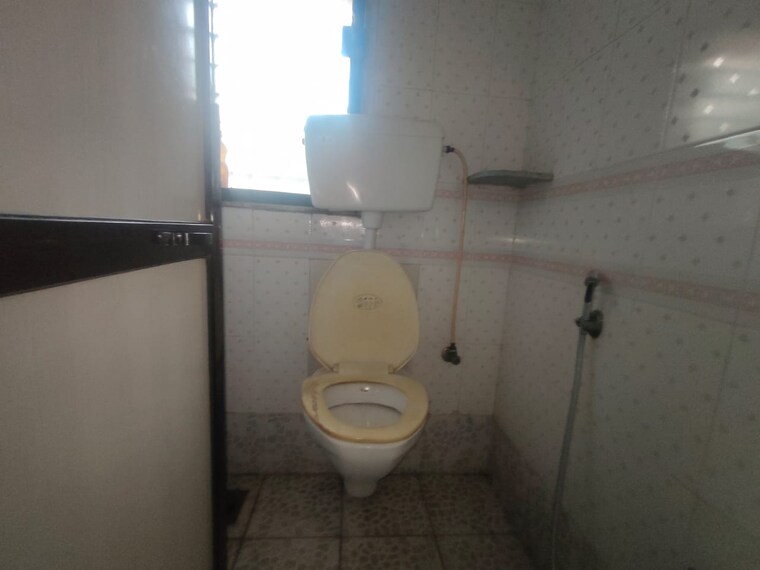 Bathroom, shree-ravechi-apartments 2 Bedroom 1000 Sq.Ft. Apartment In Kopar Khairane Navi Mumbai 9508754