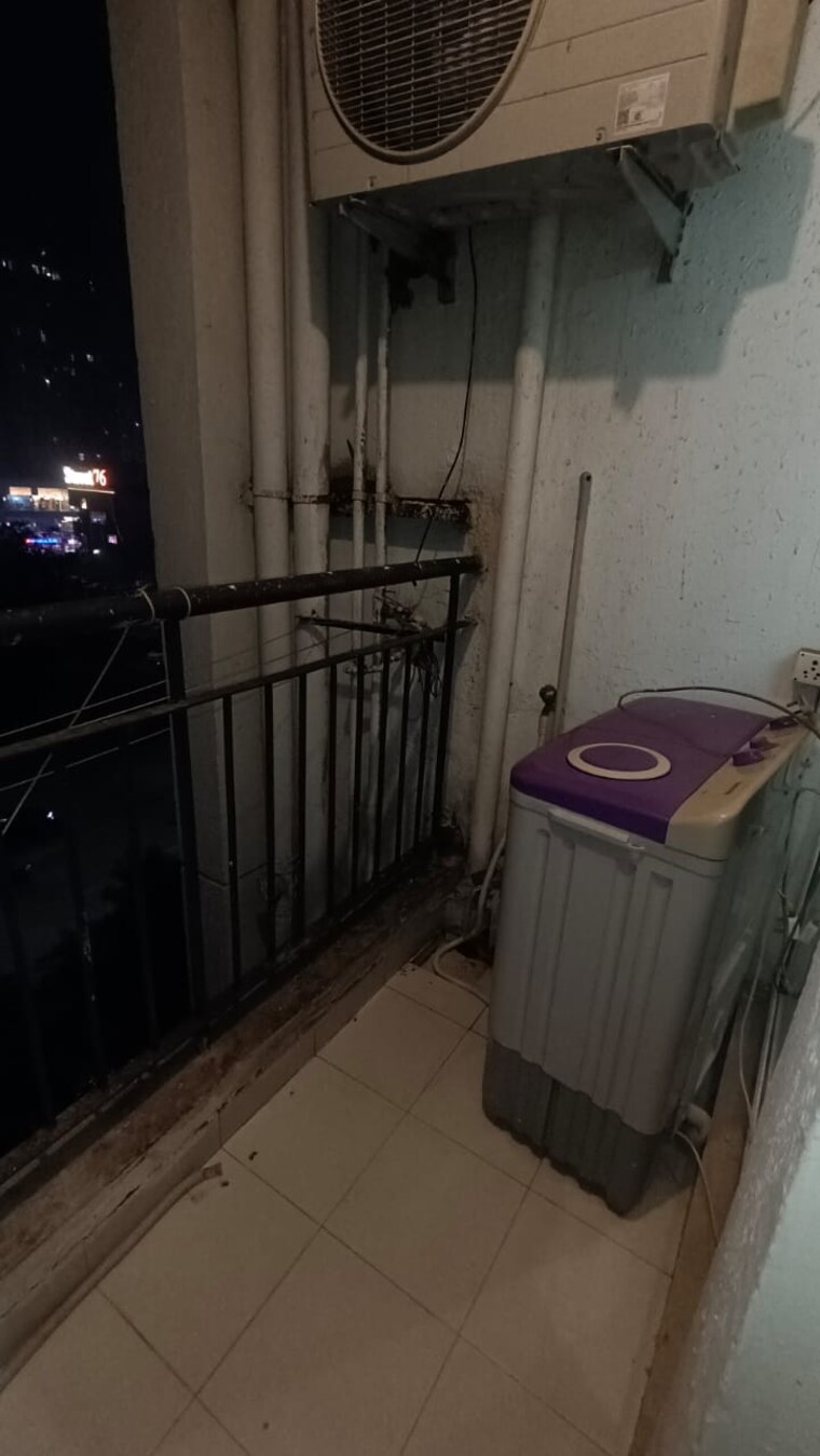 Balcony, aditya-celebrity-homes 1 Bedroom 550 Sq.Ft. Apartment In Sector 76 Noida 9508756