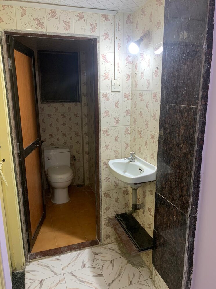 Bathroom, kopar khairane 2 Bedroom 1200 Sq.Ft. Apartment In Kopar Khairane Navi Mumbai 9508767