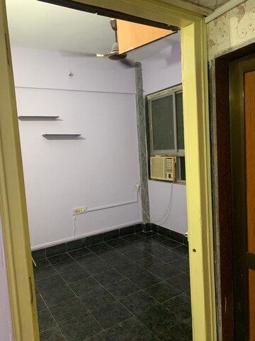 Room in 2 BHK Apartment at Kopar Khairane – for Rent