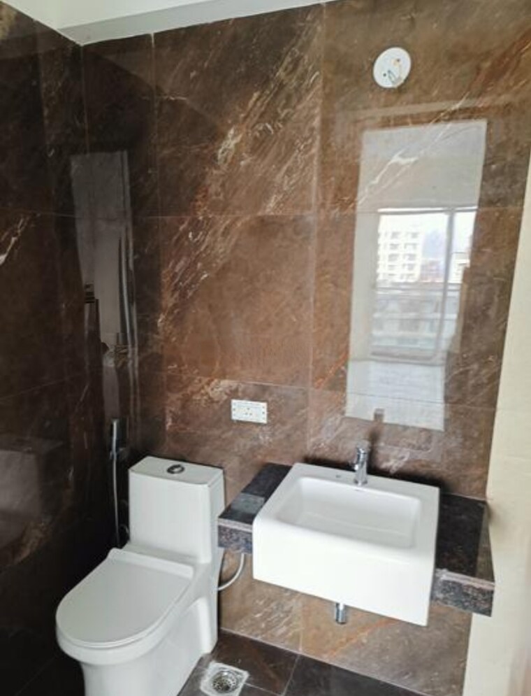 Bathroom, indiabulls-one-indiabulls 2 Bedroom 1000 Sq.Ft. Apartment In Pokhran Road No Two Thane 9508777