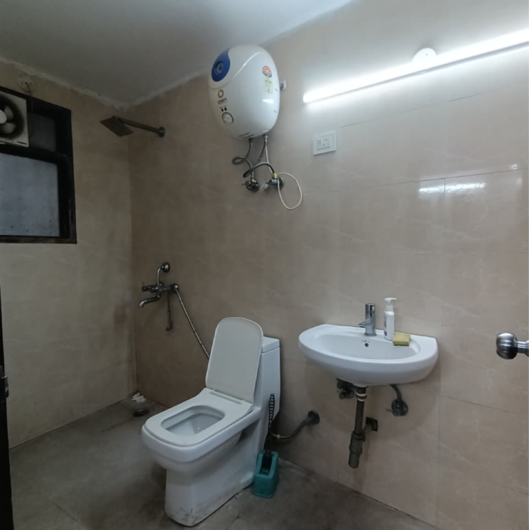 Bathroom, malviya nagar 1 Bedroom 600 Sq.Ft. Builder Floor In Malviya Nagar Delhi 9508789