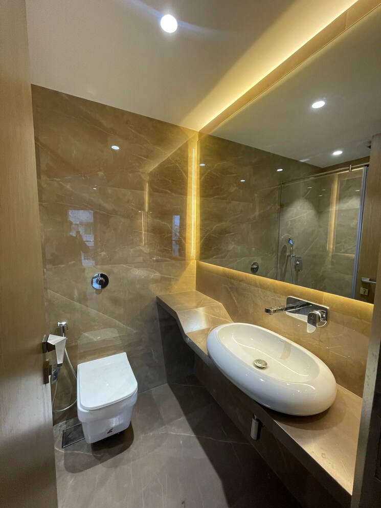 Bathroom, bhagirathi-sadan 3 Bedroom 1550 Sq.Ft. Apartment In Dadar West Mumbai 9508788