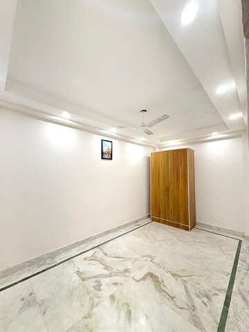 Room in 2 BHK Builder Floor at Malviya Nagar – for Rent