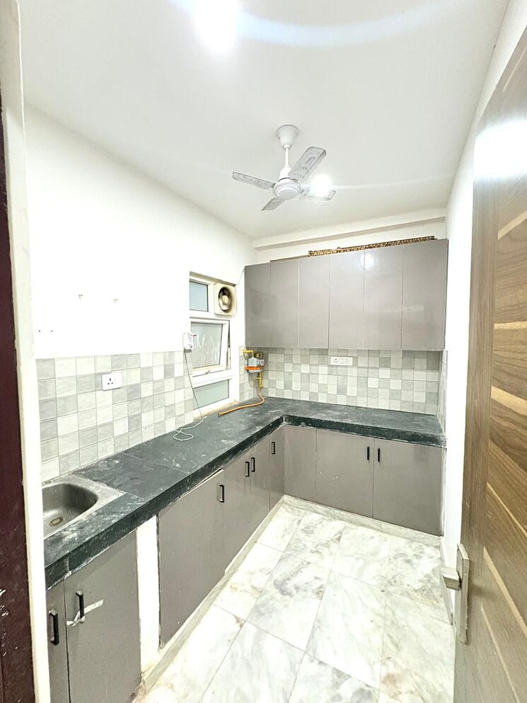 Kitchen, malviya nagar 2 Bedroom 900 Sq.Ft. Builder Floor In Malviya Nagar Delhi 9508794
