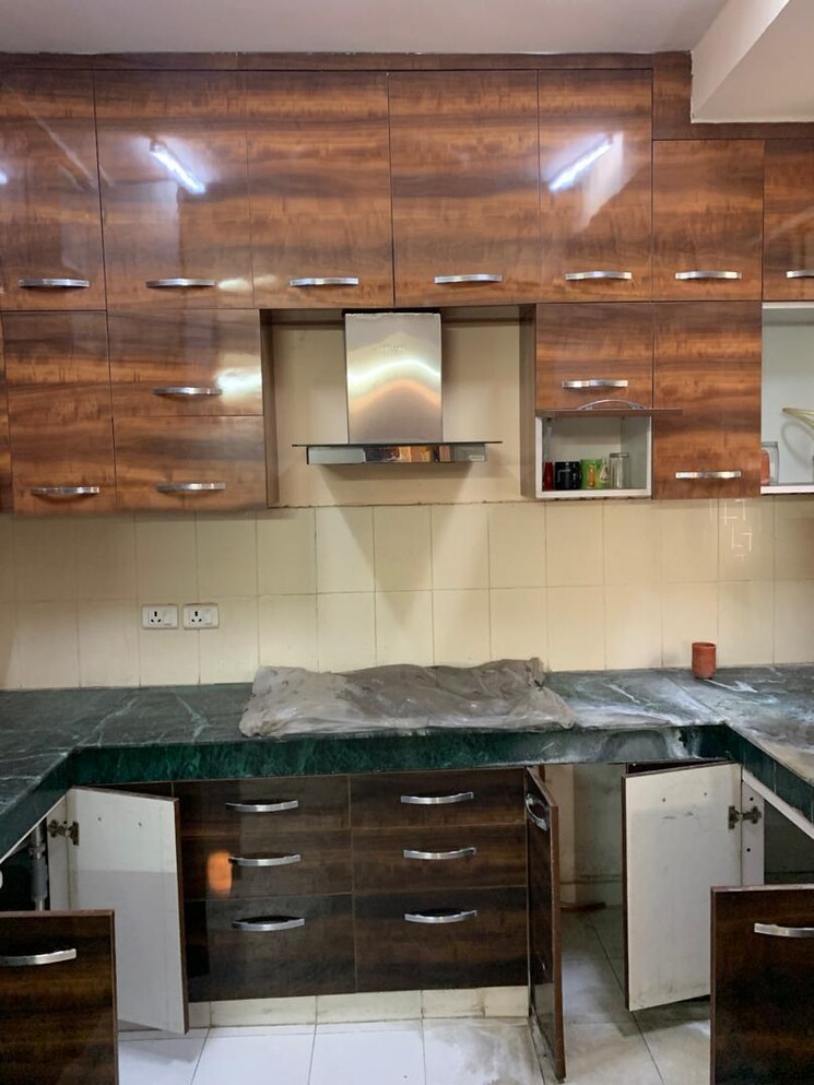 Kitchen, slf-anushree 3 Bedroom 1500 Sq.Ft. Apartment In Sector 75 Faridabad 9508797