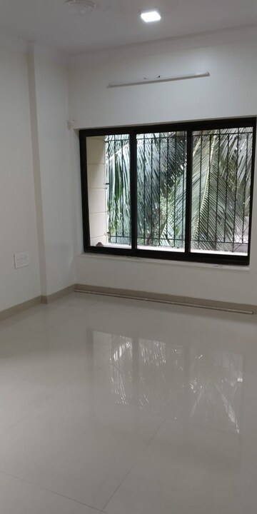 3 BHK Apartment For Rent in Villa Rosa Apartment, Bandra West