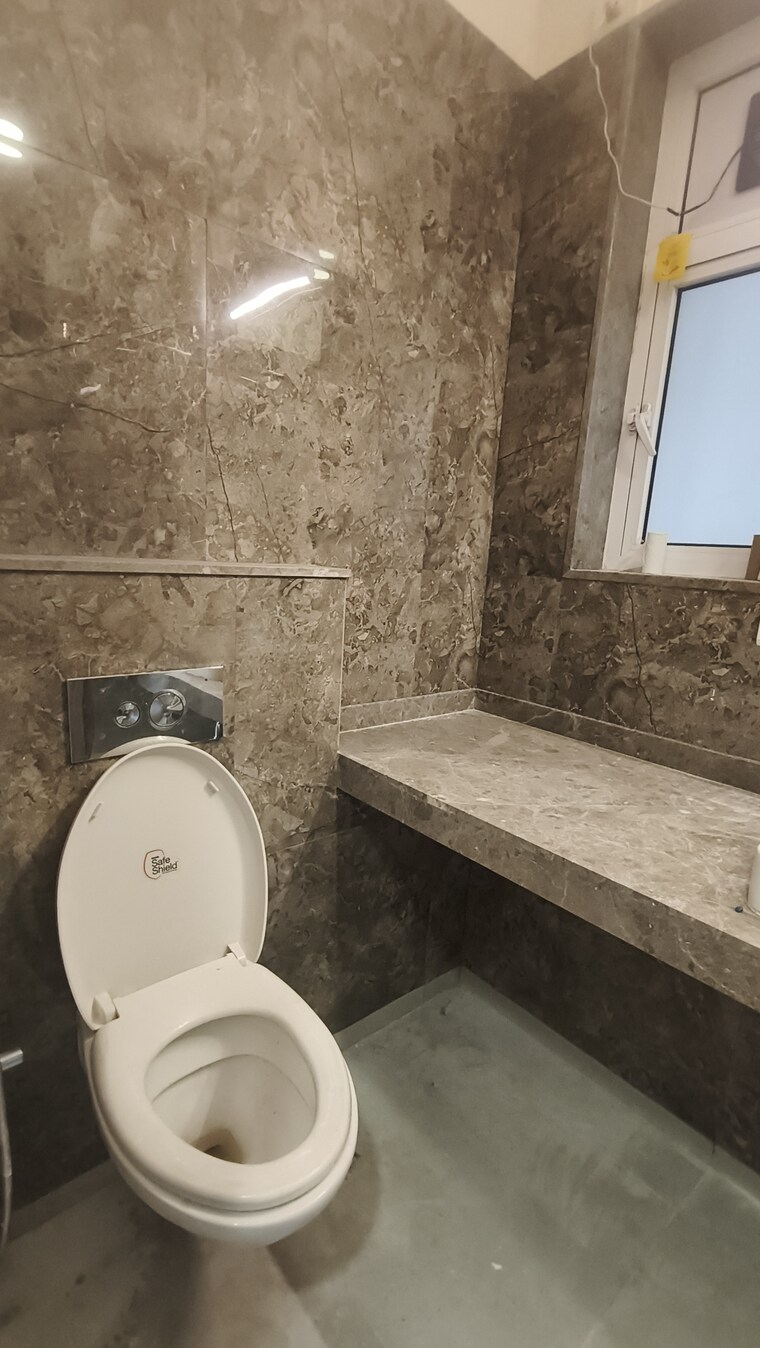 Attached Bathroom, lnt-crescent-bay-t5 3 Bedroom 1425 Sq.Ft. Apartment In Parel Mumbai 9508809