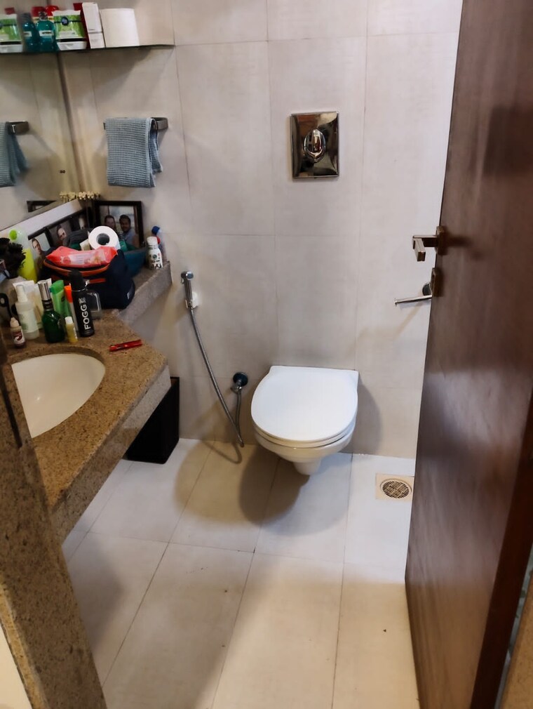 Team Area, florence-chs 2 Bedroom 1250 Sq.Ft. Apartment In Santacruz East Mumbai 9508805