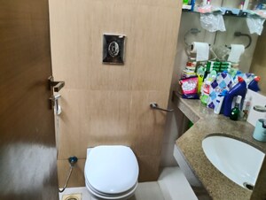 Bathroom in 2 BHK Apartment at Florence CHS, Santacruz East – for Sale