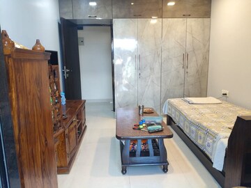 Bedroom in 3 BHK Apartment at Hubtown Hill Crest, Andheri East – for Rent