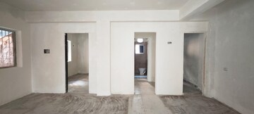 Room in 2 BHK Apartment at Dlf New Town Heights, Rajarhat New Town – for Rent