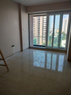 Room in 6+ BHK Apartment at Om Grand Pallazo, Prabhadevi – for Sale