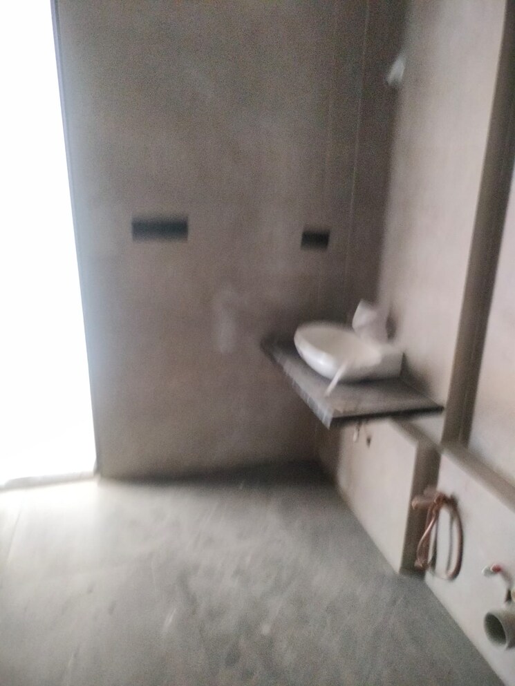 Bathroom, om-grand-pallazo 6+ Bedroom 4500 Sq.Ft. Apartment In Prabhadevi Mumbai 9508858