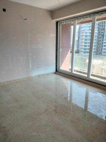 Room in 6+ BHK Apartment at Om Grand Pallazo, Prabhadevi – for Sale