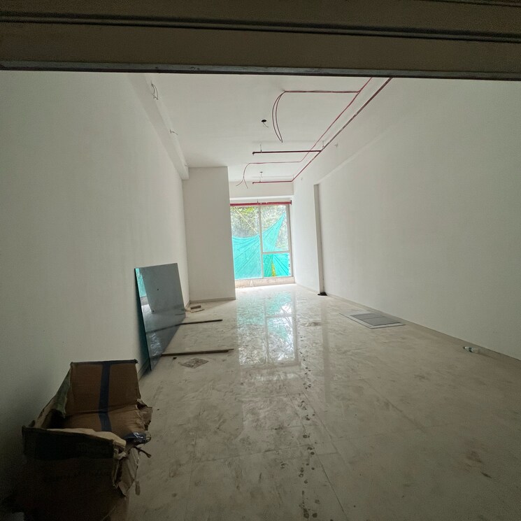 Room, gami-and-jaydeep-ventura-commercial-hub Commercial Office Space 390 Sq.Ft. In Pethe Nagar Mumbai 9508881