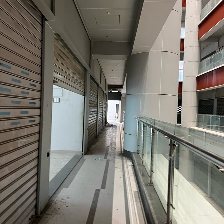 Balcony, gami-and-jaydeep-ventura-commercial-hub Commercial Office Space 390 Sq.Ft. In Pethe Nagar Mumbai 9508881