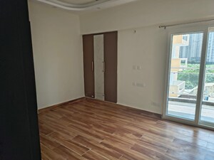 Room in 3 BHK Apartment at Paramount Floraville, Sector 137 – for Sale