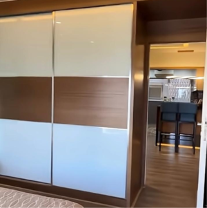 Room in 3 BHK Apartment at Silverlite 56 West, Vile Parle West – for Sale