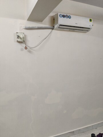 Master Bedroom in 1 BHK Apartment at Kunj Vihar, Santacruz East – for Rent