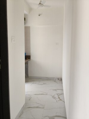 Room in 1 BHK Apartment at Prabhat Residency Santacruz, Santacruz East – for Rent