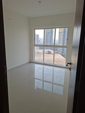 Room in 2 BHK Apartment at Lodha Amara Tower 49 and 50, Kolshet Road – for Sale