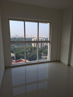 Room in 2 BHK Apartment at Lodha Amara Tower 49 and 50, Kolshet Road – for Sale