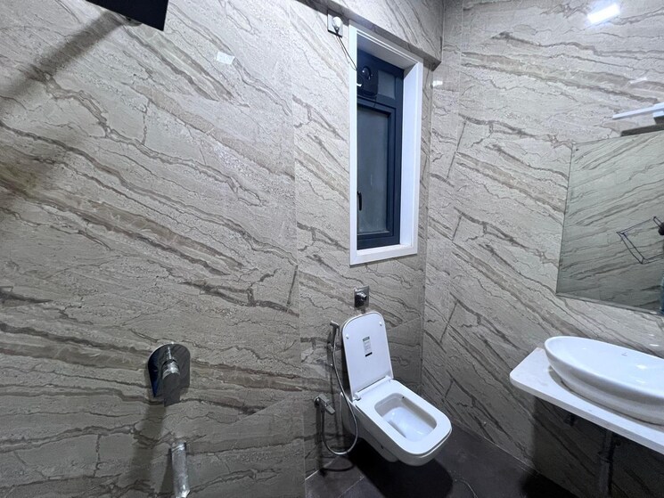 Bathroom, sugee-samruddhi 4 Bedroom 1630 Sq.Ft. Apartment In Shivaji Park Mumbai 9508908