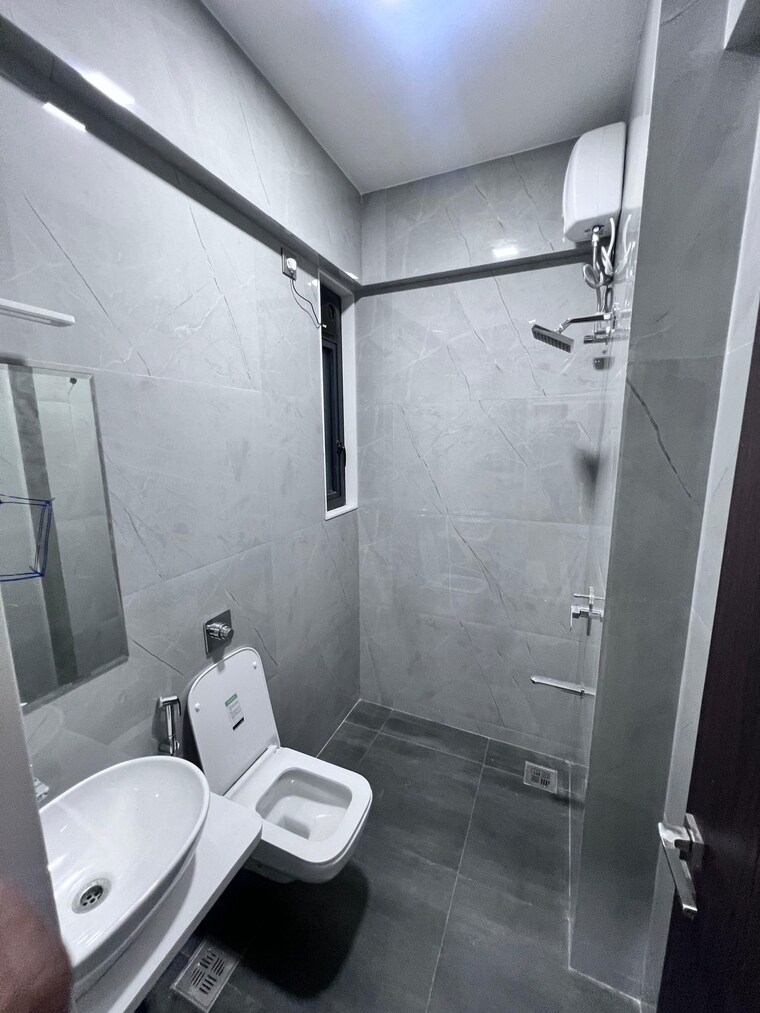 Bathroom, sugee-samruddhi 4 Bedroom 1630 Sq.Ft. Apartment In Shivaji Park Mumbai 9508908