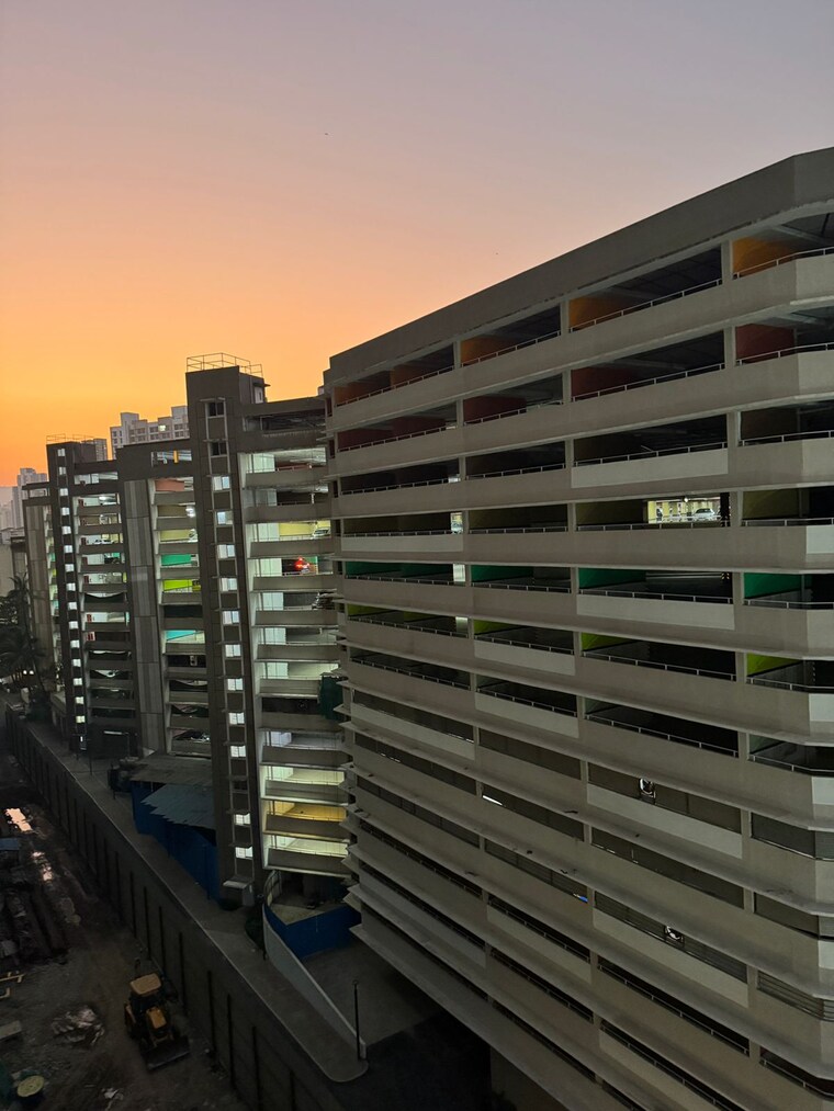 Exterior View, lodha-amara 3 Bedroom 955 Sq.Ft. Apartment In Kolshet Road Thane 9508909